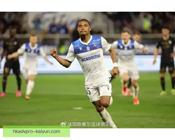 印尼队在AFF杯赛事中表现稳健，成功斩获亚军荣誉